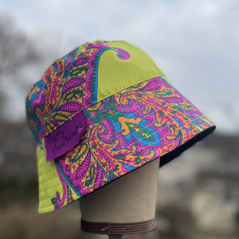 Silk Reversible Buckets